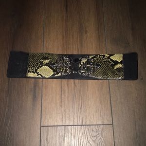Faux Snake Skin Flex Belt